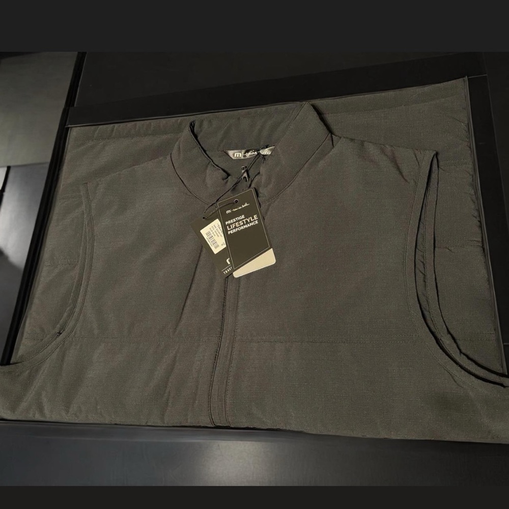 TravisMathew vest - Picture 3 of 8